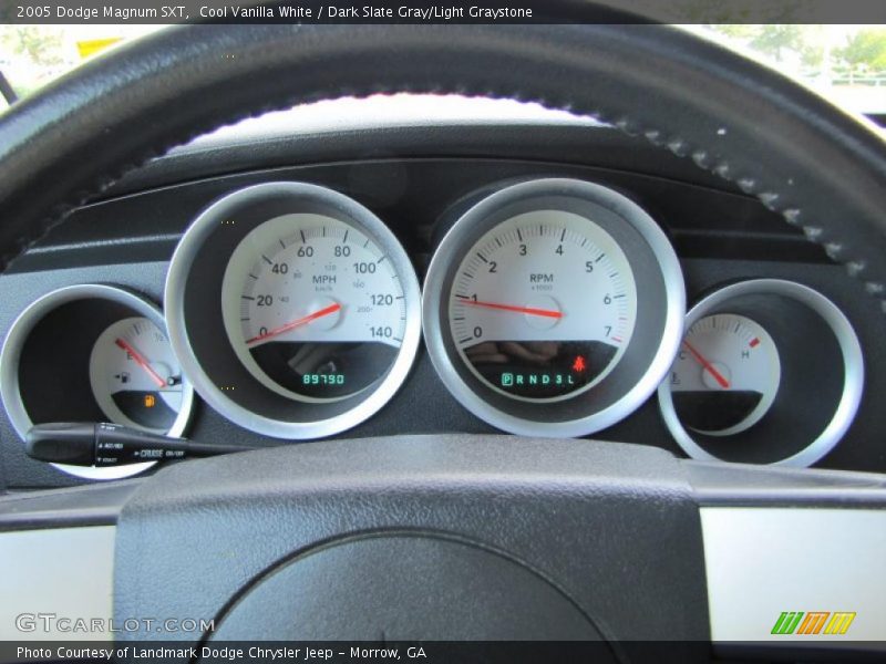 Cool Vanilla White / Dark Slate Gray/Light Graystone 2005 Dodge Magnum SXT