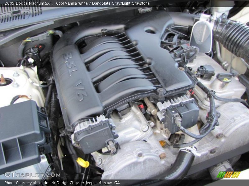 Cool Vanilla White / Dark Slate Gray/Light Graystone 2005 Dodge Magnum SXT