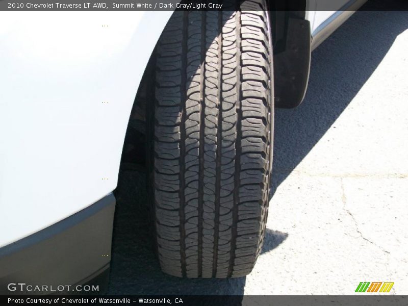 Summit White / Dark Gray/Light Gray 2010 Chevrolet Traverse LT AWD