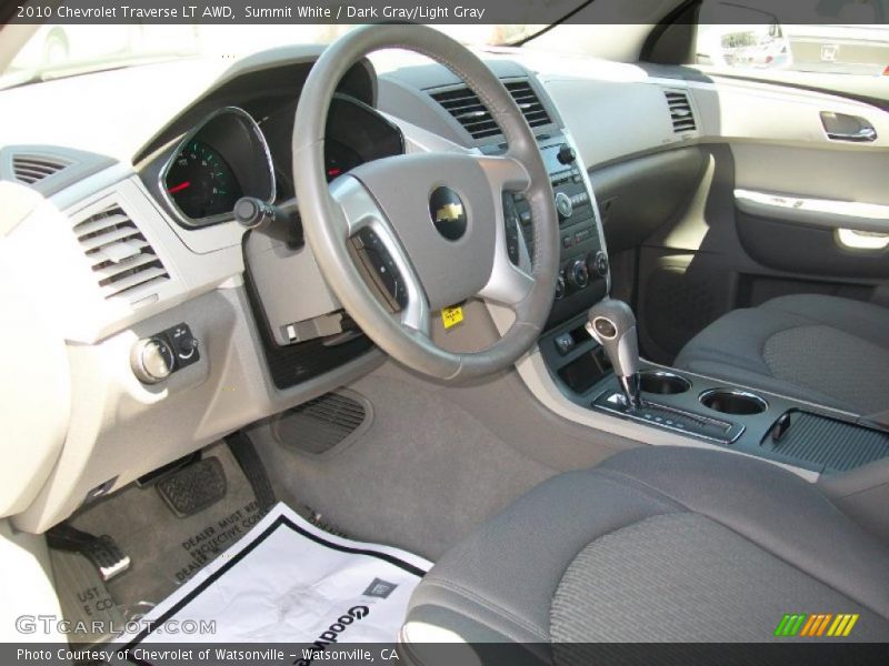 Summit White / Dark Gray/Light Gray 2010 Chevrolet Traverse LT AWD