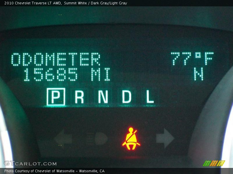 Summit White / Dark Gray/Light Gray 2010 Chevrolet Traverse LT AWD