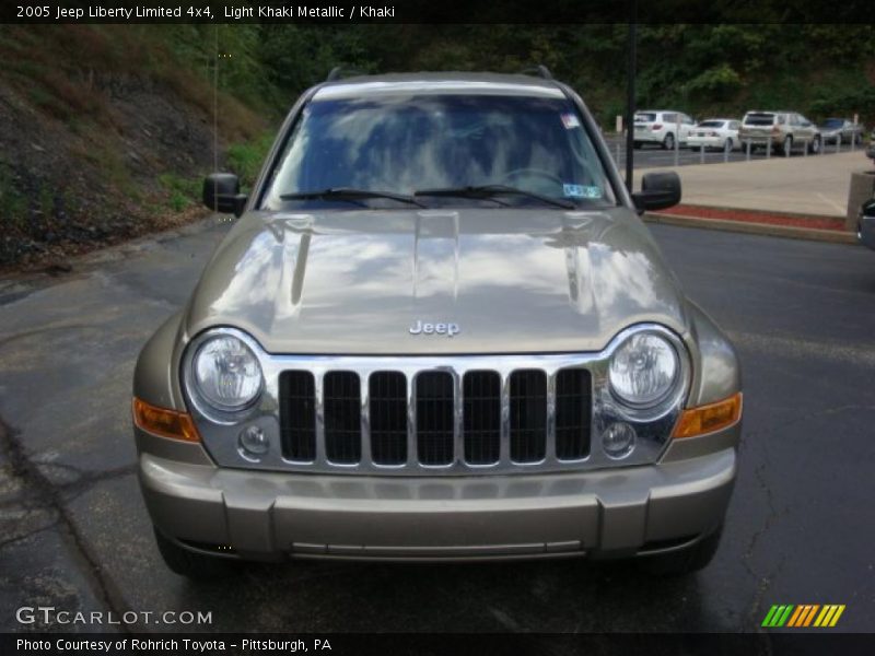 Light Khaki Metallic / Khaki 2005 Jeep Liberty Limited 4x4