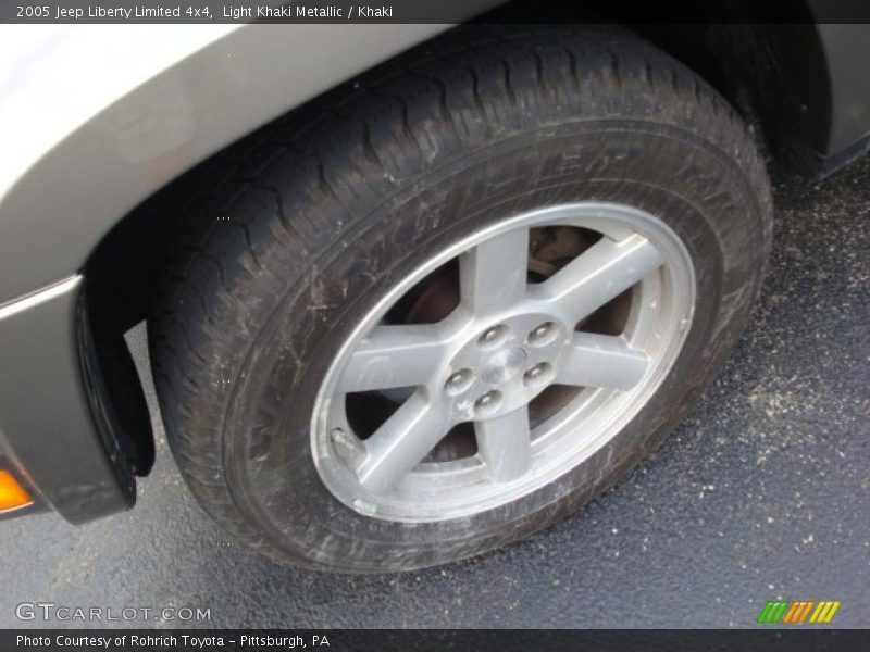 Light Khaki Metallic / Khaki 2005 Jeep Liberty Limited 4x4