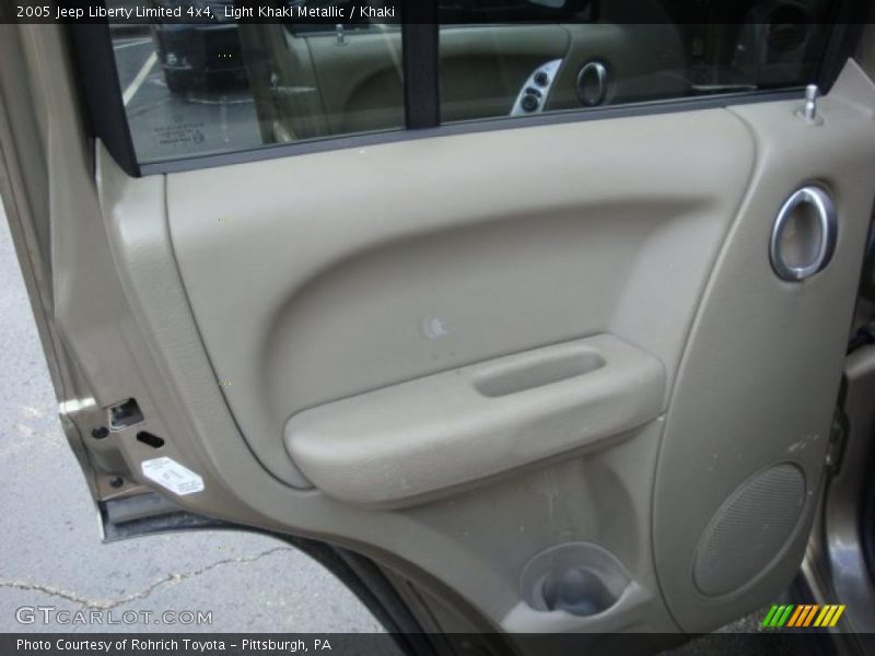Light Khaki Metallic / Khaki 2005 Jeep Liberty Limited 4x4