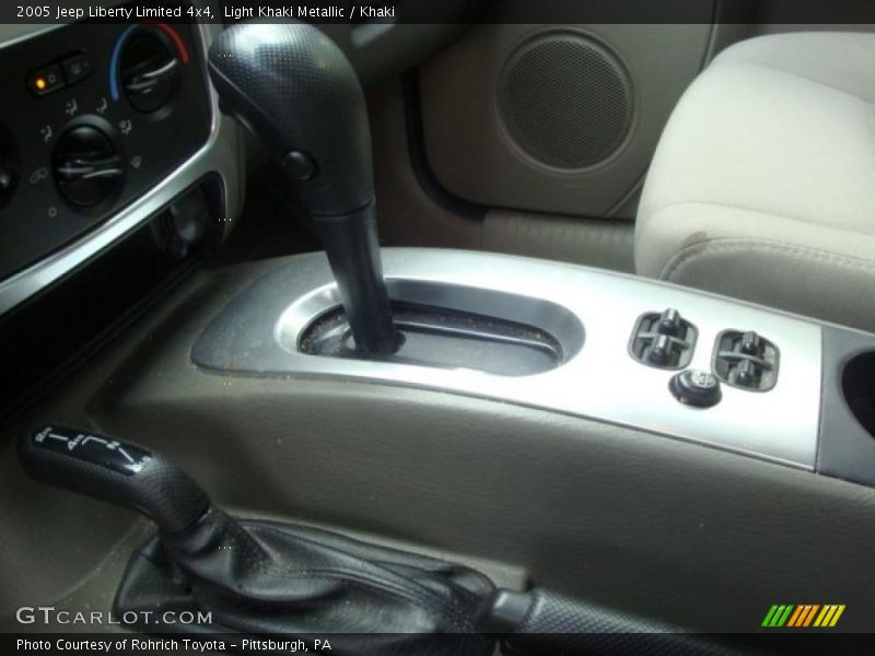 Light Khaki Metallic / Khaki 2005 Jeep Liberty Limited 4x4