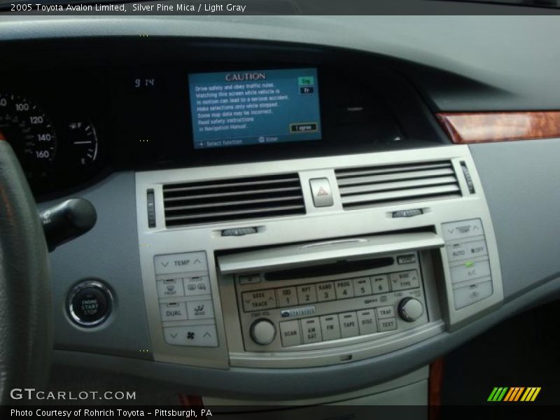 Silver Pine Mica / Light Gray 2005 Toyota Avalon Limited