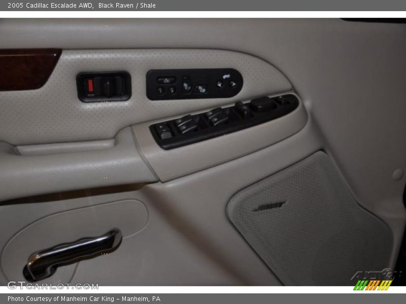 Black Raven / Shale 2005 Cadillac Escalade AWD