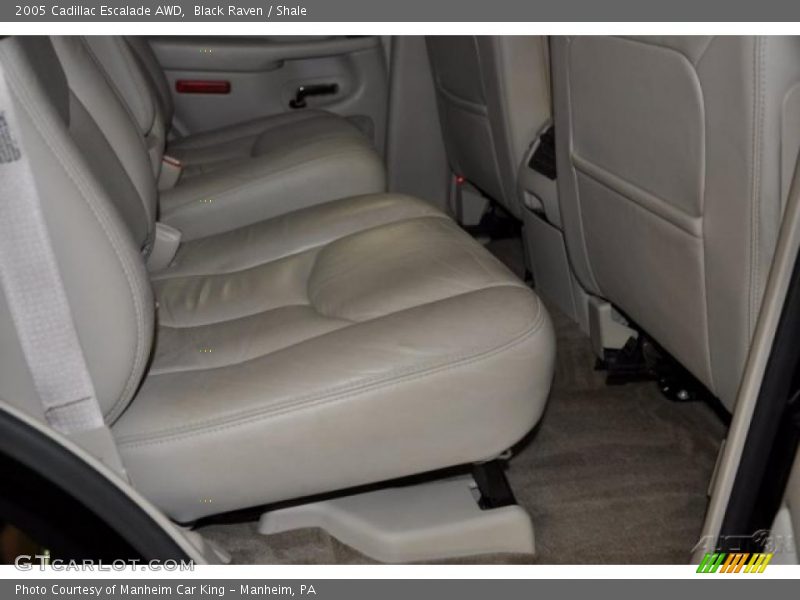 Black Raven / Shale 2005 Cadillac Escalade AWD