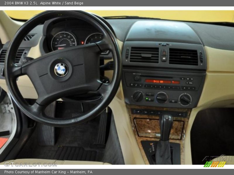 Alpine White / Sand Beige 2004 BMW X3 2.5i