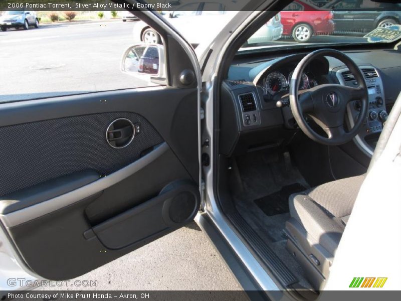 Silver Alloy Metallic / Ebony Black 2006 Pontiac Torrent