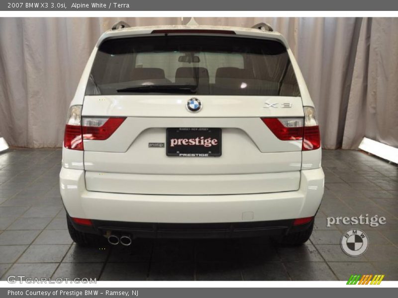 Alpine White / Terra 2007 BMW X3 3.0si