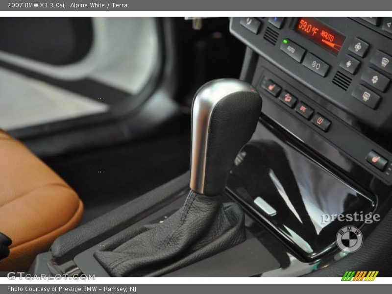 Alpine White / Terra 2007 BMW X3 3.0si