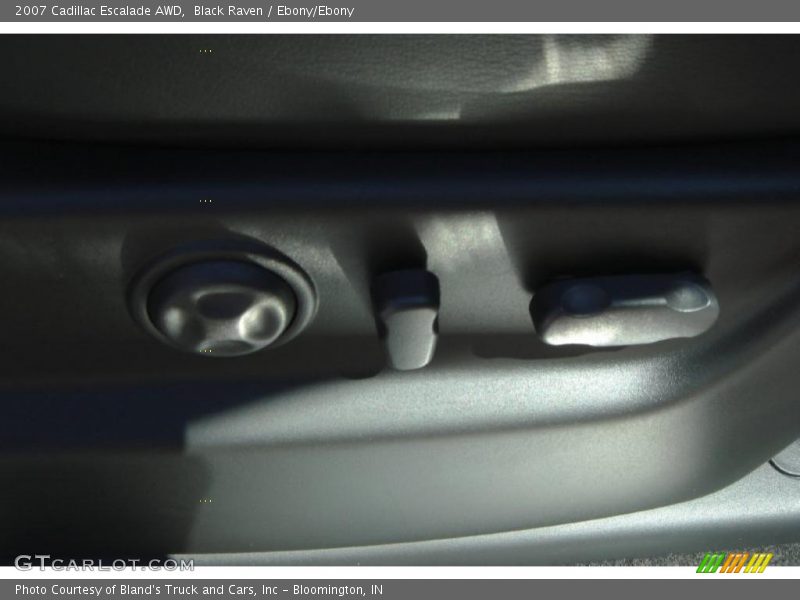 Black Raven / Ebony/Ebony 2007 Cadillac Escalade AWD