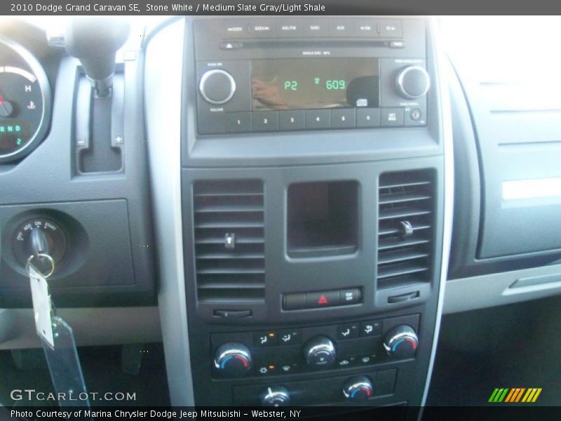 Stone White / Medium Slate Gray/Light Shale 2010 Dodge Grand Caravan SE