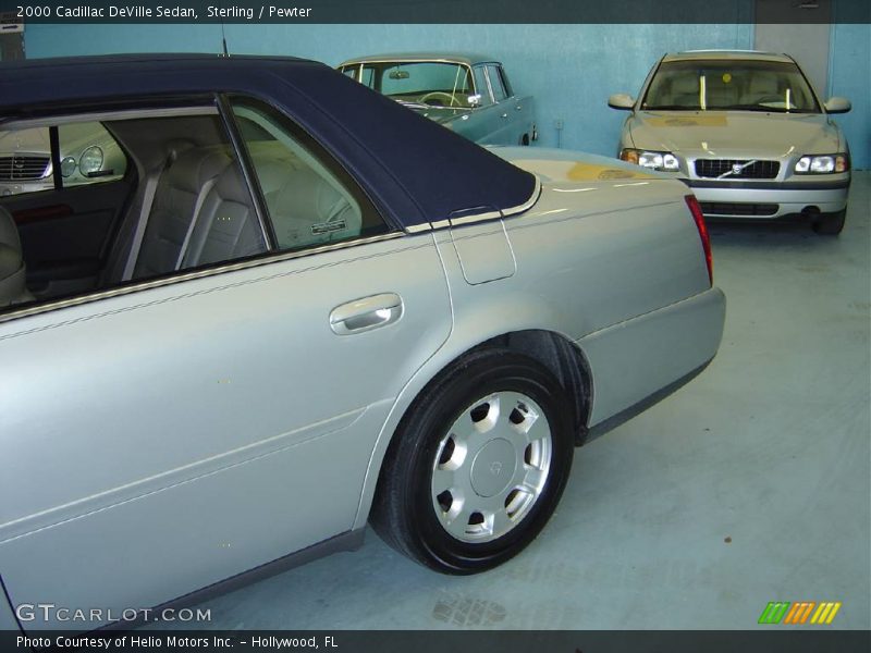 Sterling / Pewter 2000 Cadillac DeVille Sedan