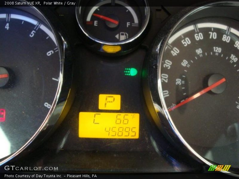 Polar White / Gray 2008 Saturn VUE XR