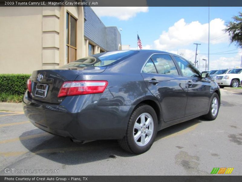Magnetic Gray Metallic / Ash 2009 Toyota Camry LE