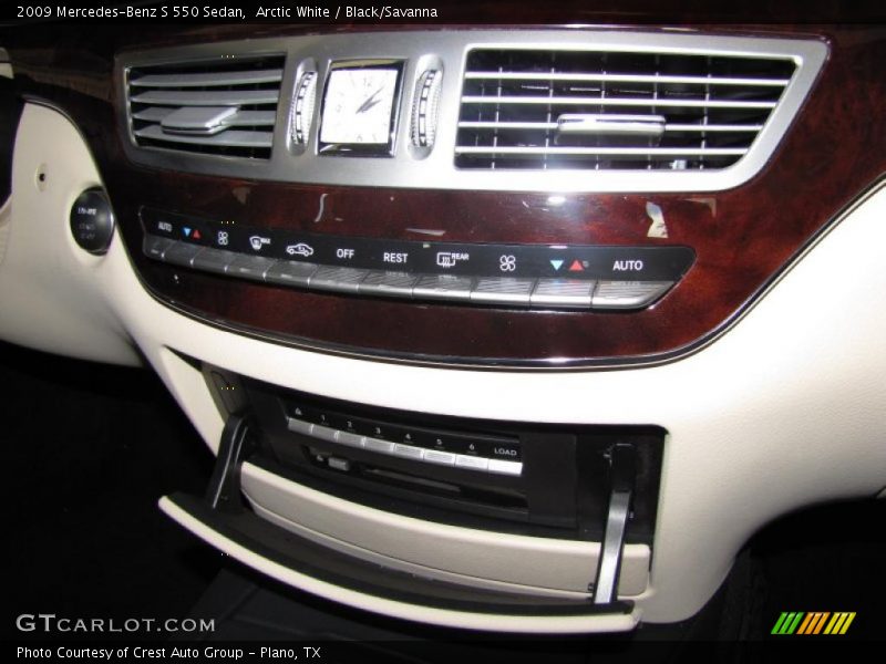 Arctic White / Black/Savanna 2009 Mercedes-Benz S 550 Sedan