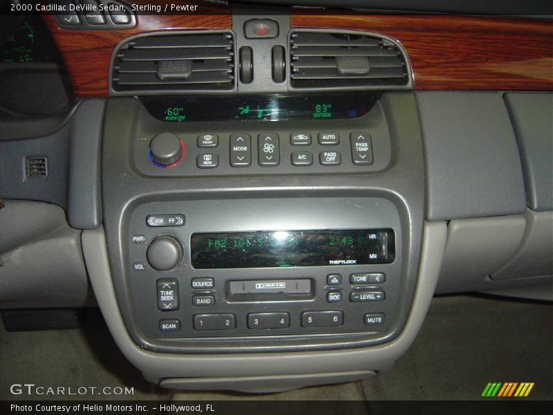 Sterling / Pewter 2000 Cadillac DeVille Sedan