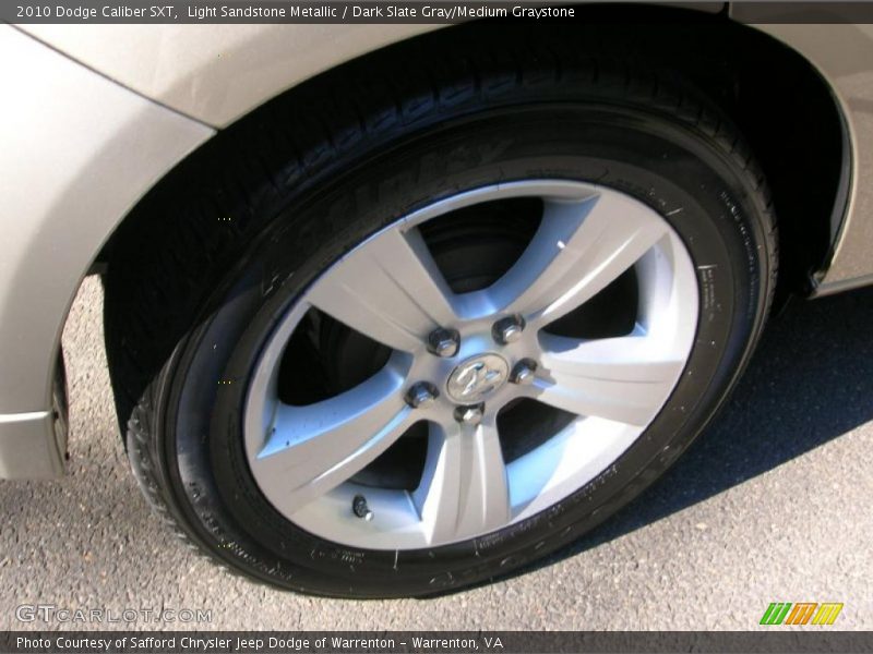 Light Sandstone Metallic / Dark Slate Gray/Medium Graystone 2010 Dodge Caliber SXT