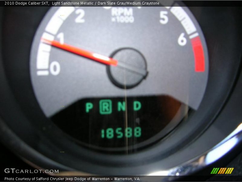 Light Sandstone Metallic / Dark Slate Gray/Medium Graystone 2010 Dodge Caliber SXT
