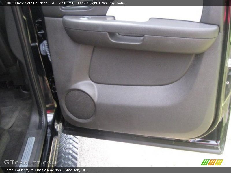 Black / Light Titanium/Ebony 2007 Chevrolet Suburban 1500 Z71 4x4