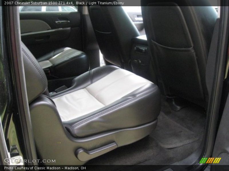 Black / Light Titanium/Ebony 2007 Chevrolet Suburban 1500 Z71 4x4