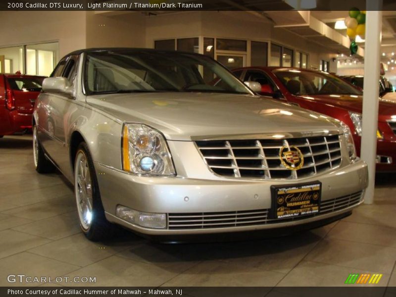 Light Platinum / Titanium/Dark Titanium 2008 Cadillac DTS Luxury