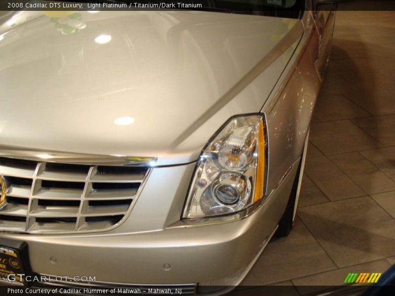 Light Platinum / Titanium/Dark Titanium 2008 Cadillac DTS Luxury