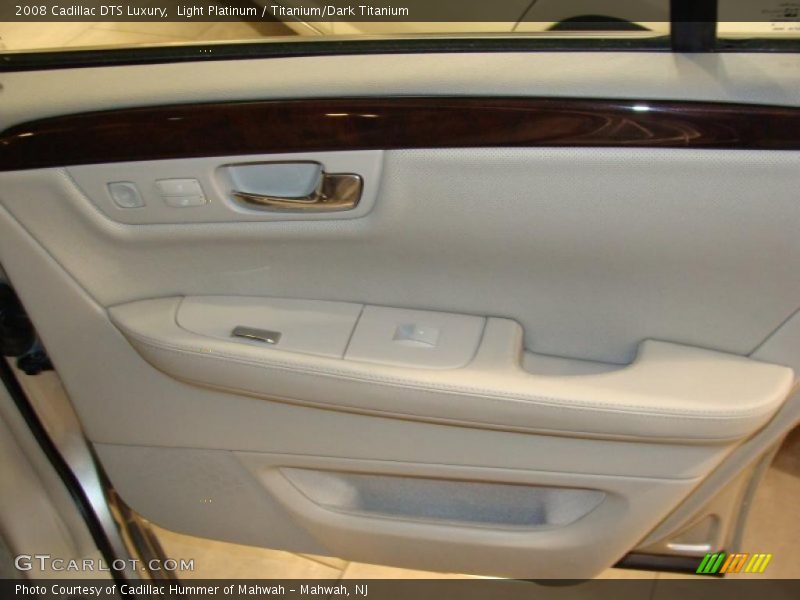 Light Platinum / Titanium/Dark Titanium 2008 Cadillac DTS Luxury