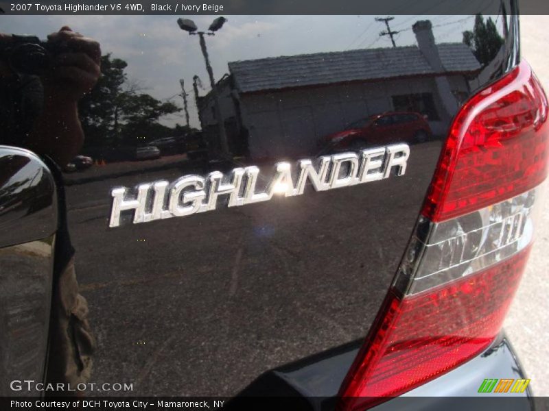 Black / Ivory Beige 2007 Toyota Highlander V6 4WD