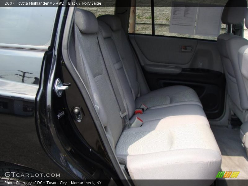 Black / Ivory Beige 2007 Toyota Highlander V6 4WD