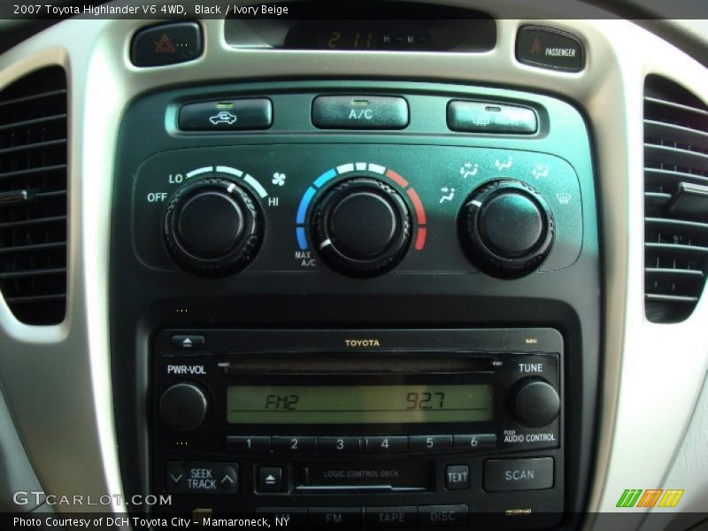 Black / Ivory Beige 2007 Toyota Highlander V6 4WD