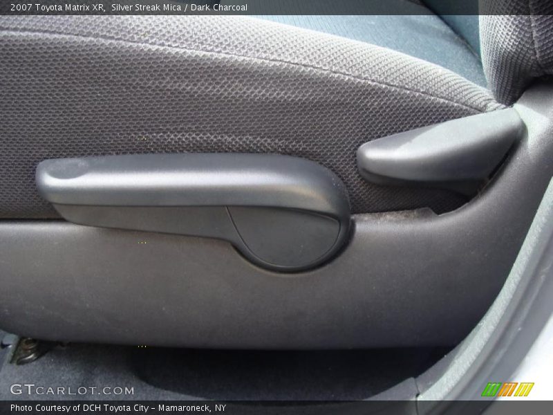 Silver Streak Mica / Dark Charcoal 2007 Toyota Matrix XR