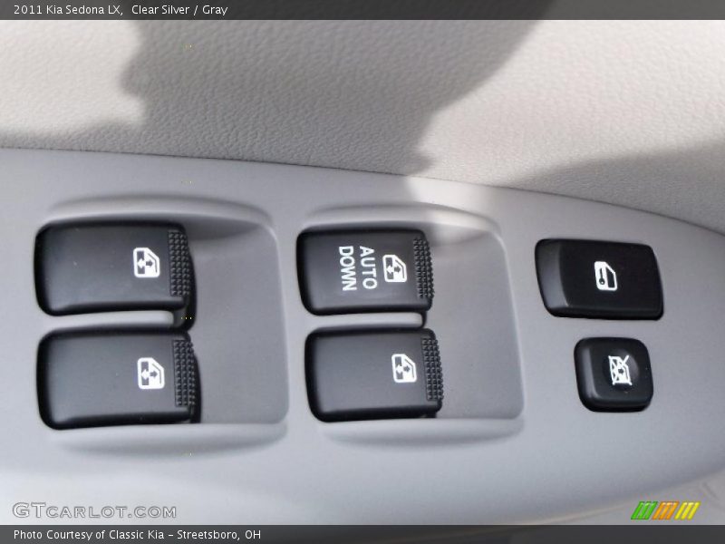 Clear Silver / Gray 2011 Kia Sedona LX