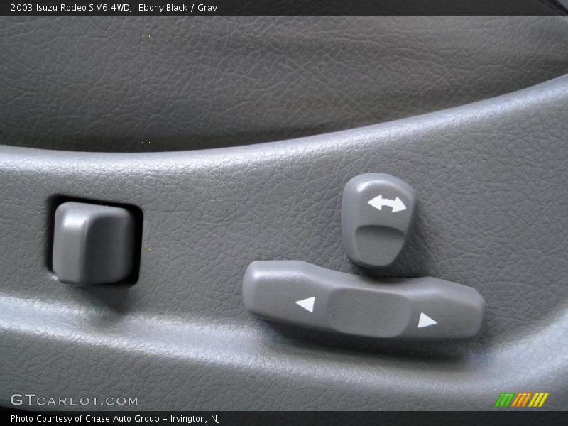 Ebony Black / Gray 2003 Isuzu Rodeo S V6 4WD