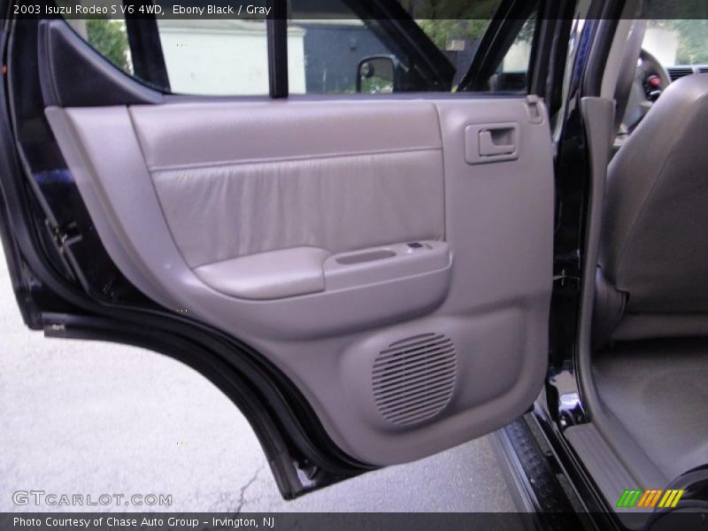 Ebony Black / Gray 2003 Isuzu Rodeo S V6 4WD