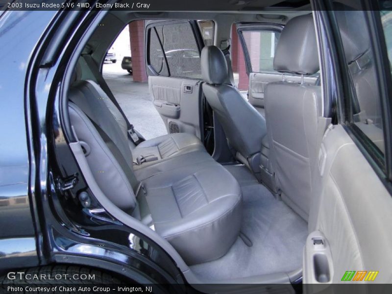 Ebony Black / Gray 2003 Isuzu Rodeo S V6 4WD