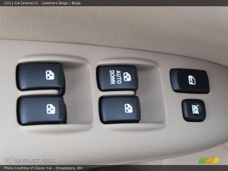 Cashmere Beige / Beige 2011 Kia Sedona LX