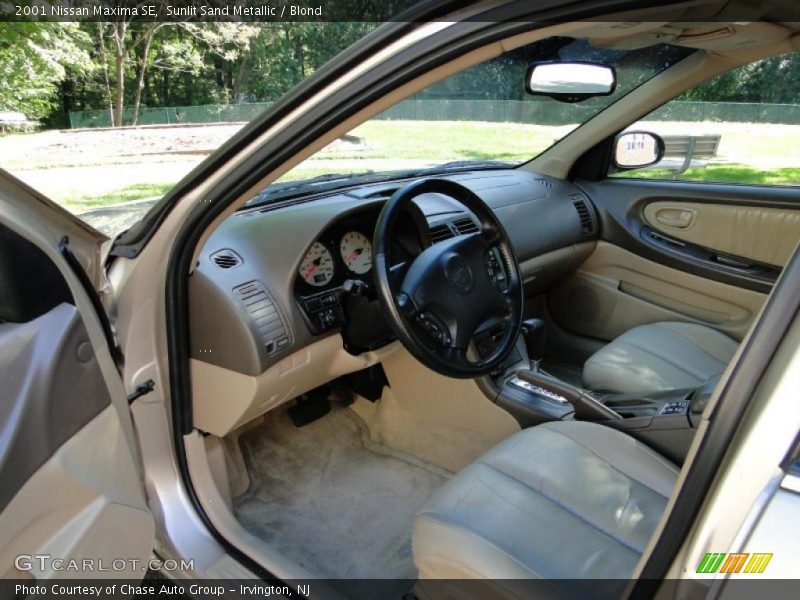 Sunlit Sand Metallic / Blond 2001 Nissan Maxima SE