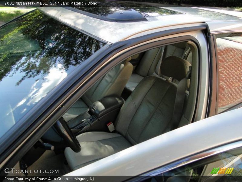 Sunlit Sand Metallic / Blond 2001 Nissan Maxima SE