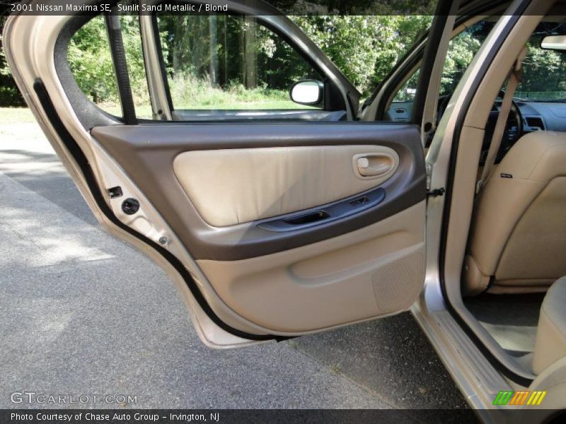 Sunlit Sand Metallic / Blond 2001 Nissan Maxima SE