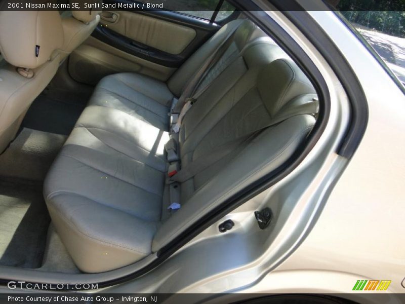Sunlit Sand Metallic / Blond 2001 Nissan Maxima SE