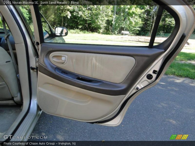Sunlit Sand Metallic / Blond 2001 Nissan Maxima SE