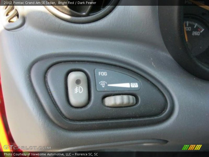 Bright Red / Dark Pewter 2002 Pontiac Grand Am SE Sedan