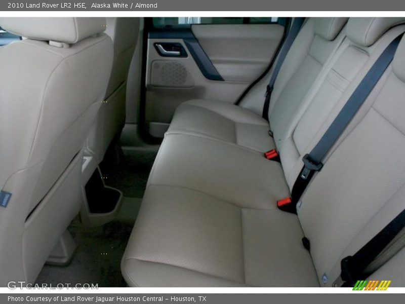 Alaska White / Almond 2010 Land Rover LR2 HSE