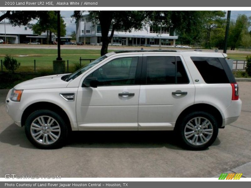 Alaska White / Almond 2010 Land Rover LR2 HSE