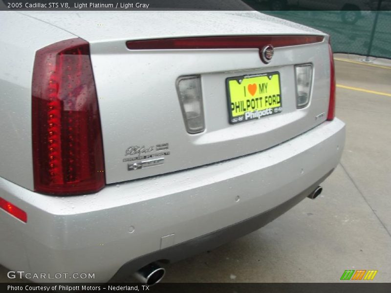 Light Platinum / Light Gray 2005 Cadillac STS V8