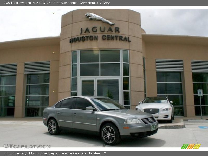 Stonehenge Grey Metallic / Grey 2004 Volkswagen Passat GLS Sedan