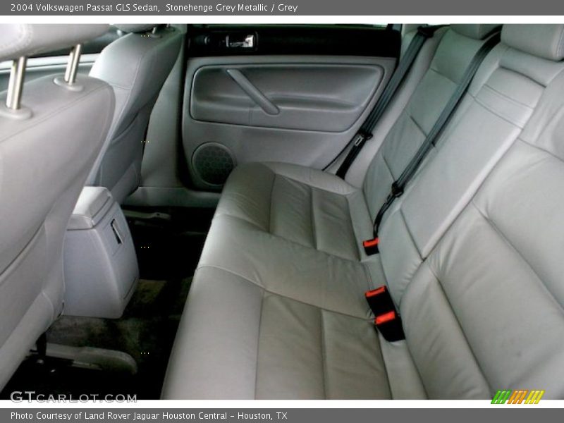 Stonehenge Grey Metallic / Grey 2004 Volkswagen Passat GLS Sedan